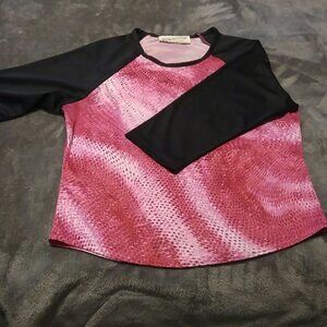 Black and pink snake print raglan 3/4 sleeve tee size kids medium